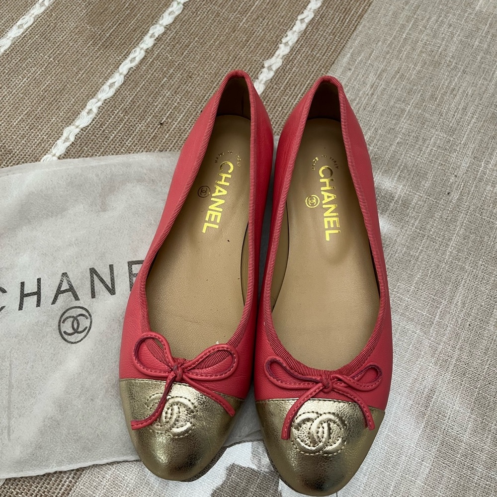CHANEL Red and Gold Flats
